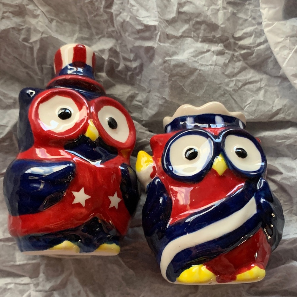 Owl salt and pepper shakers red, white, and blue patriotic colors.